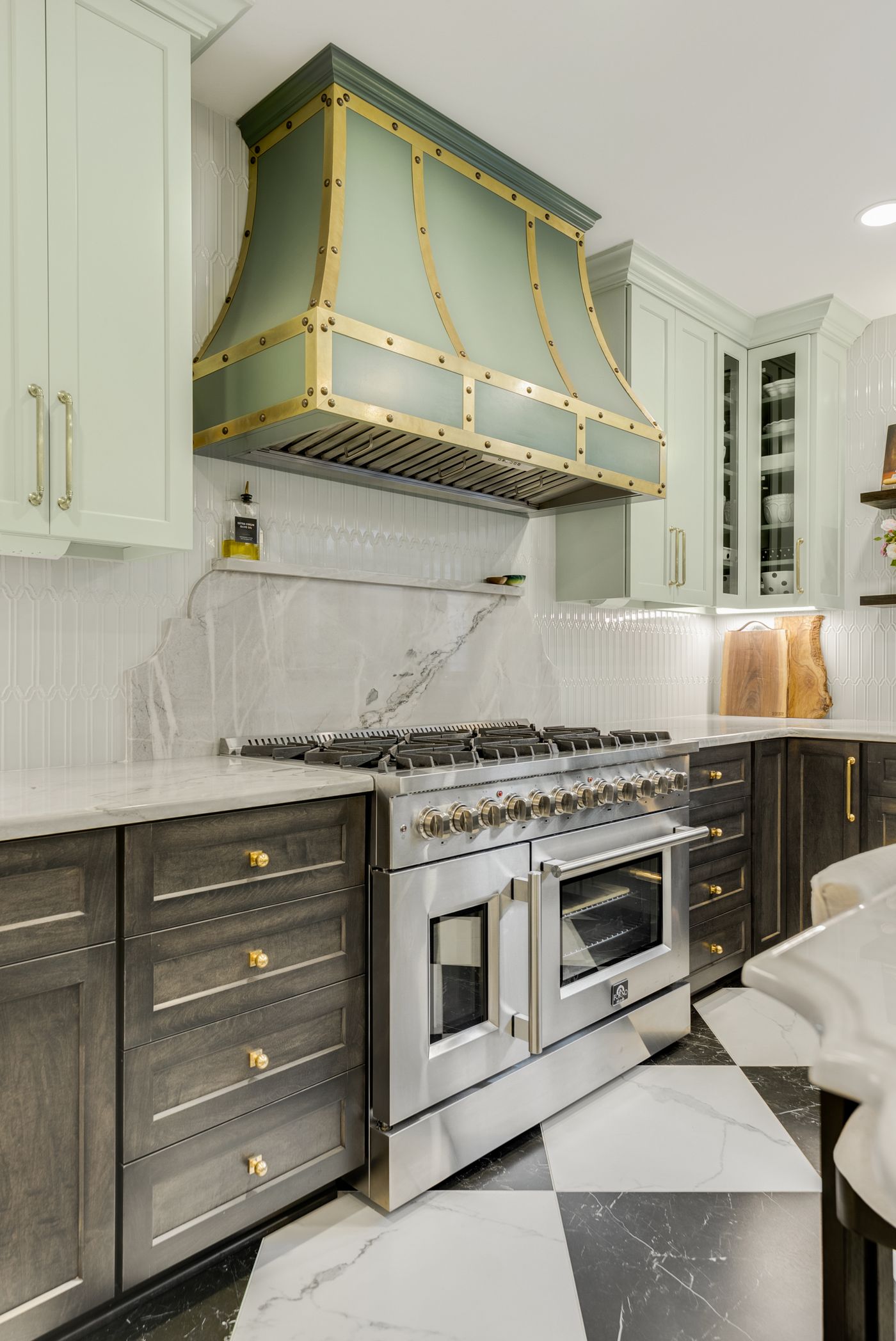 Range Wall (Kitchen / Marble)