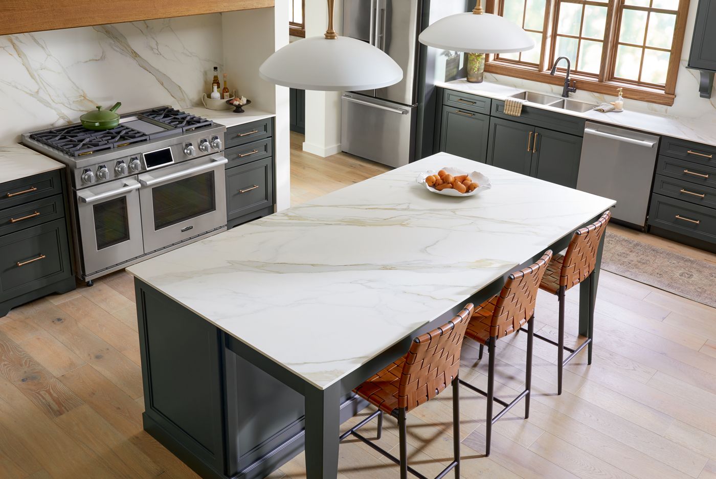 Calacatta Kitchen (Kitchen / Quartz)